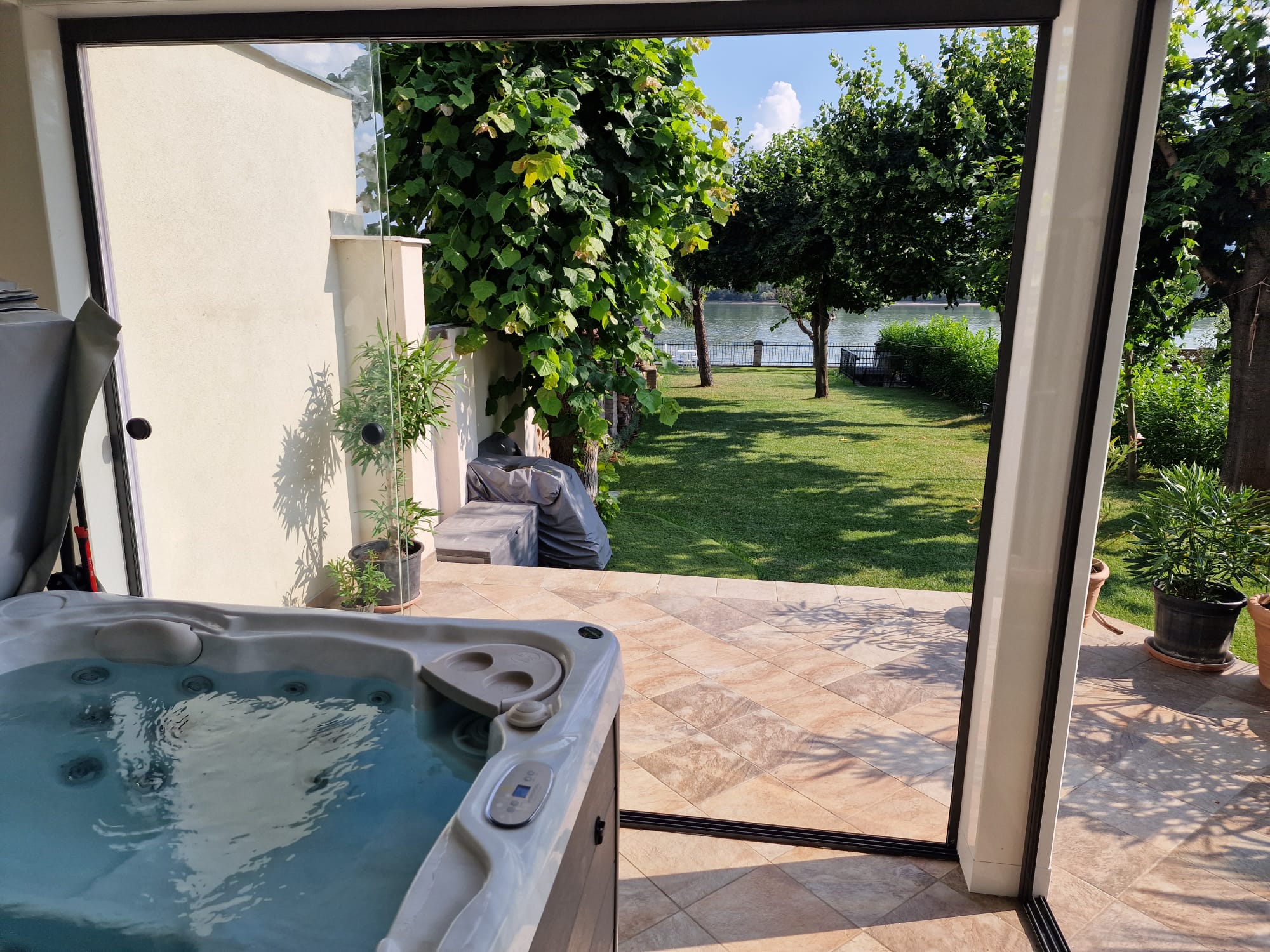 Jakuzzi